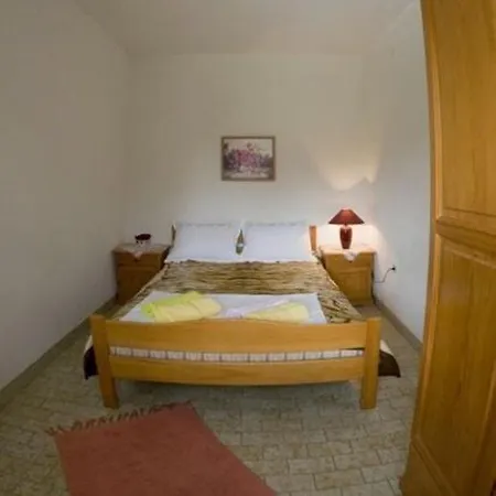 Studio In Insel Brac 5954 * Bol